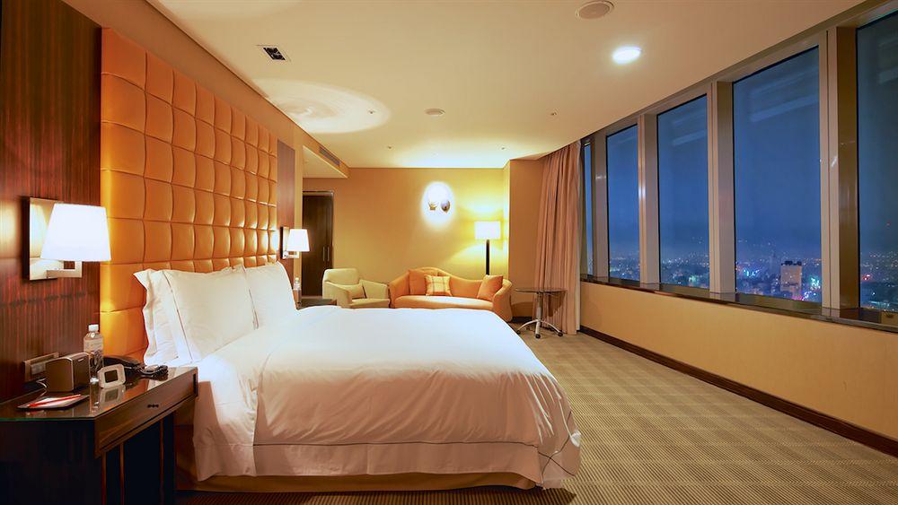 מלון The Landis טאיצ'ונג מראה חיצוני תמונה A bedroom at the hotel