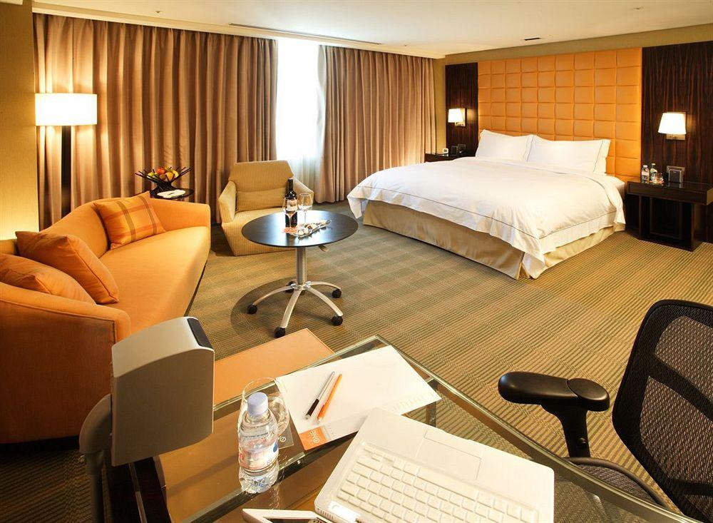 מלון The Landis טאיצ'ונג מראה חיצוני תמונה A suite at the Westin Palace, Seoul