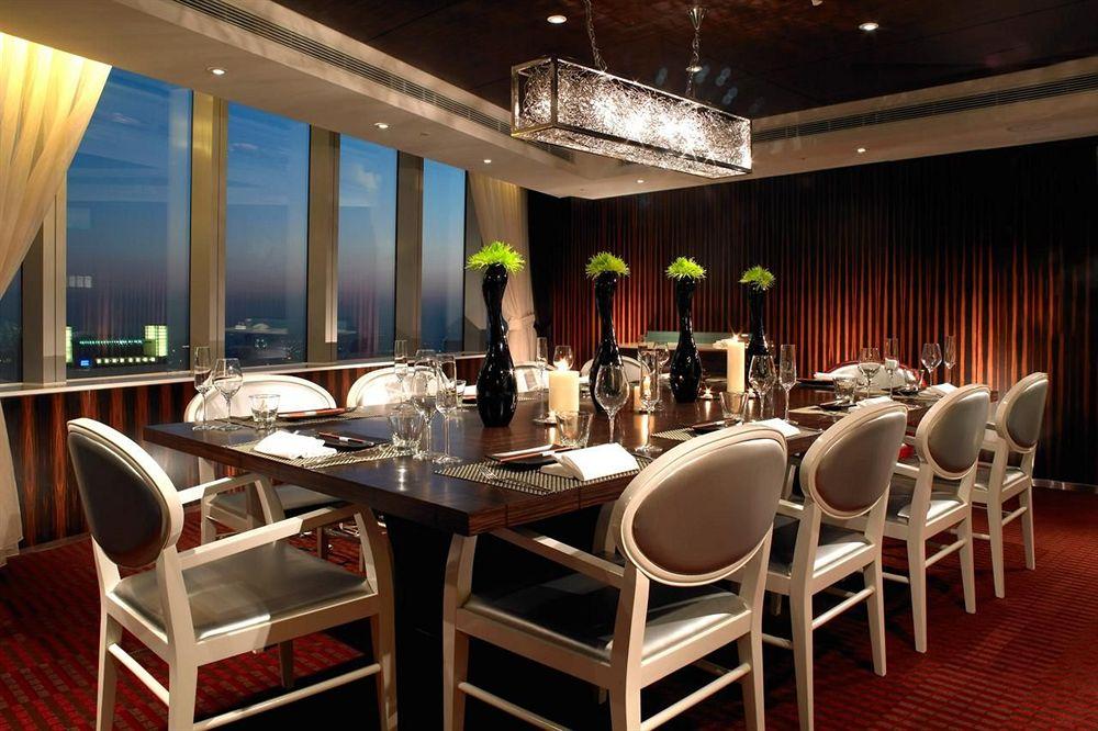 מלון The Landis טאיצ'ונג מראה חיצוני תמונה The Club Lounge at the Ritz-Carlton, Singapore