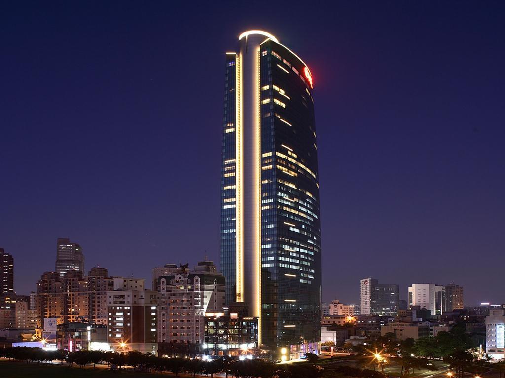 מלון The Landis טאיצ'ונג מראה חיצוני תמונה The hotel at night